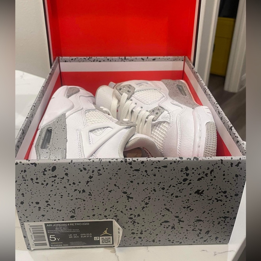 Jordan 4 Oreo white size 5Y/ 6.5W with box